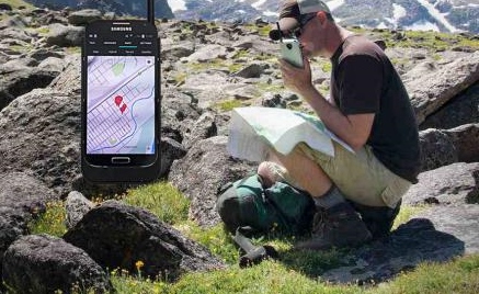 beartooth-case-that-turns-your-phone-into-a-walkie-talkie-thumb